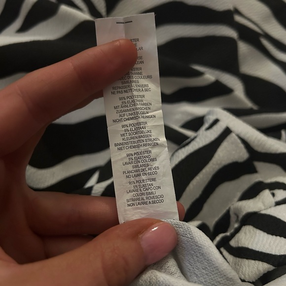 Boohoo Trendy Zebra Print Wide Leg Flare Pants - Picture 8 of 9